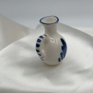 Delft | Art | Delft Blue Miniature Motif Cat W Banjo And Delft Pitcher ...
